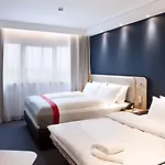 Express By Ihg Hotel