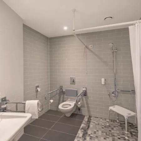 Express By Ihg Hotell 3*