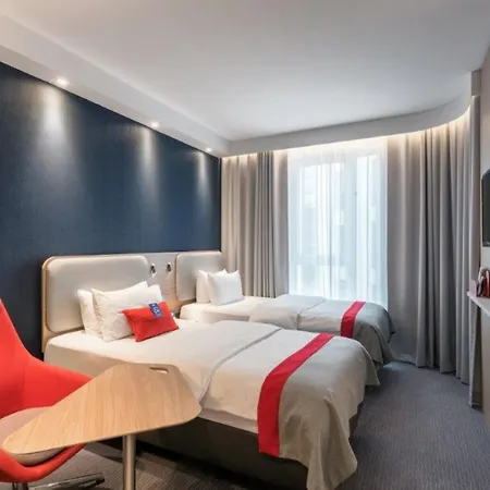 Express By Ihg Отель