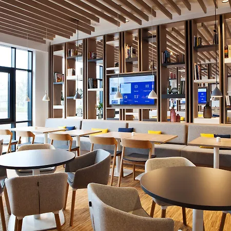 Express By Ihg Отель 3*