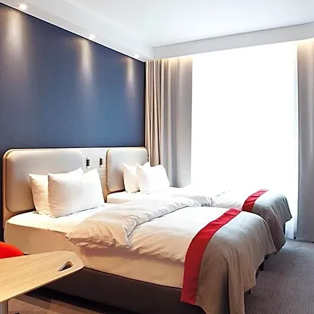 Express By Ihg 3*