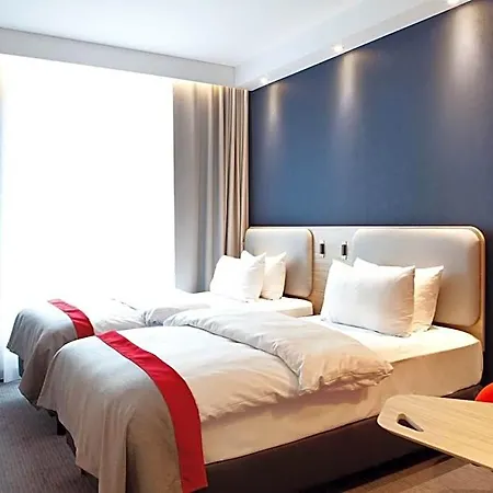 Express By Ihg Hotel