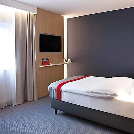 Express By Ihg 3*