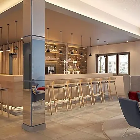 Express By Ihg Hotel