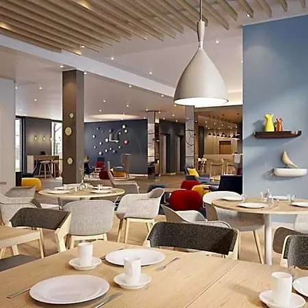 Express By Ihg Hotel