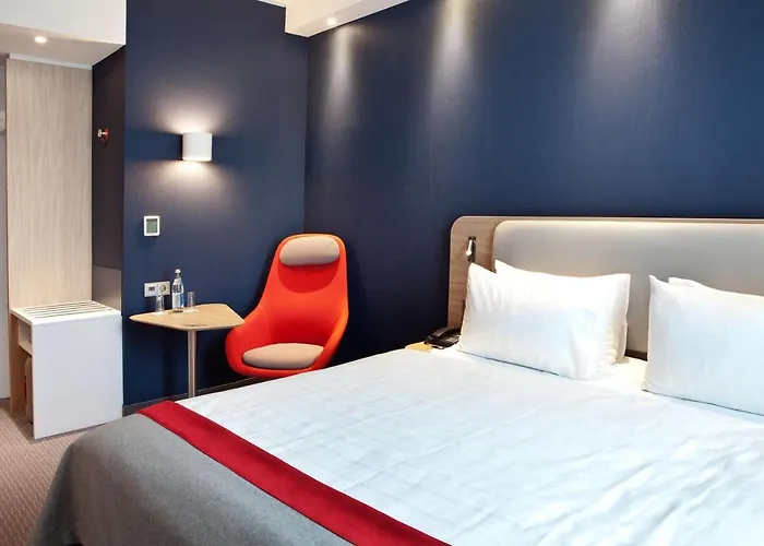 Express By Ihg Hotel