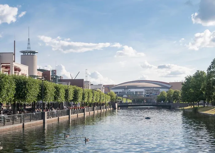 Express By Ihg Hotel 3*