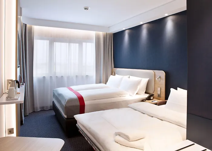 Express By Ihg Hotel